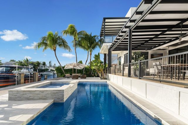 1970 NE 119th Rd, North Miami, FL 33181