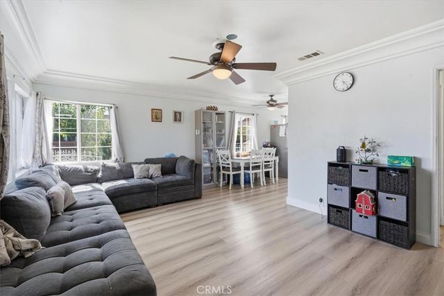 1055 W Pine, Santa Ana, CA 92703