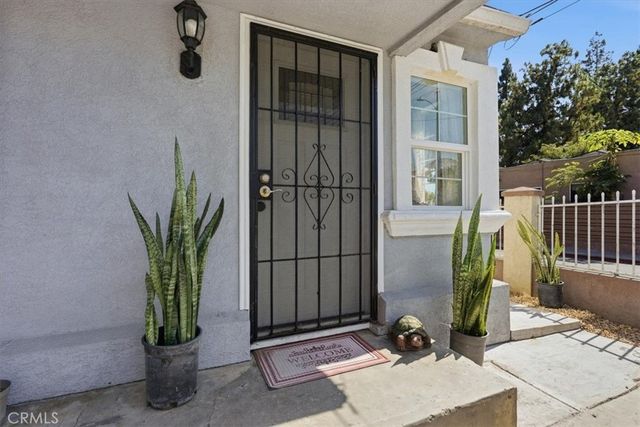 1055 W Pine, Santa Ana, CA 92703