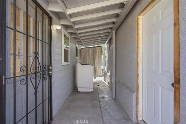 1055 W Pine, Santa Ana, CA 92703