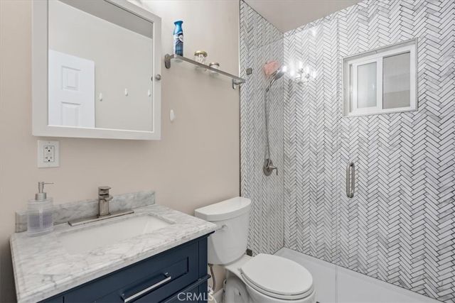 1055 W Pine, Santa Ana, CA 92703