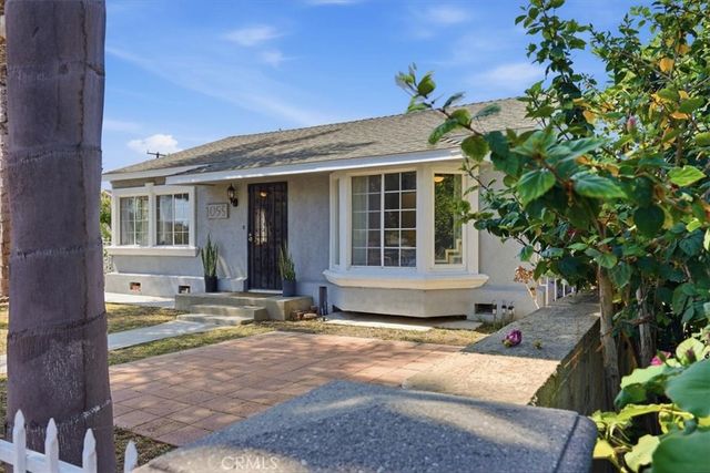 1055 W Pine, Santa Ana, CA 92703