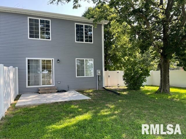 399 W MAIN Street, Williamsville, IL 62693