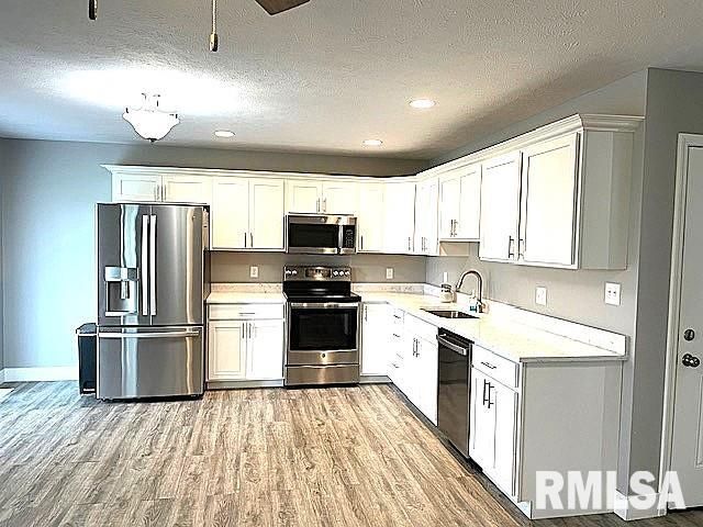 399 W MAIN Street, Williamsville, IL 62693