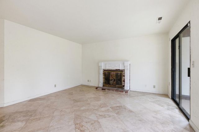 2400 Walnut Grove Way, Modesto, CA 95355