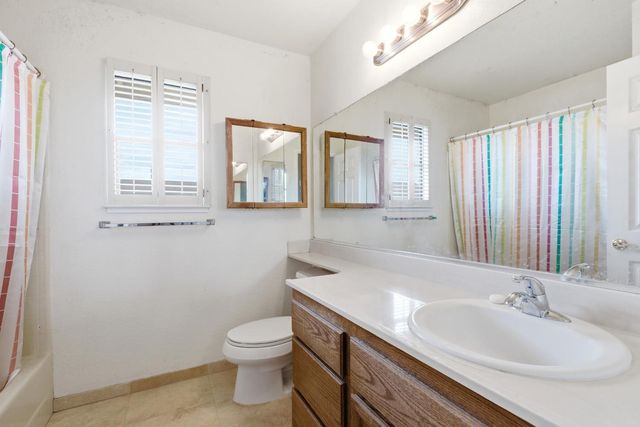 2400 Walnut Grove Way, Modesto, CA 95355