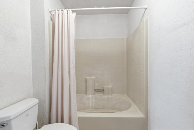 2400 Walnut Grove Way, Modesto, CA 95355