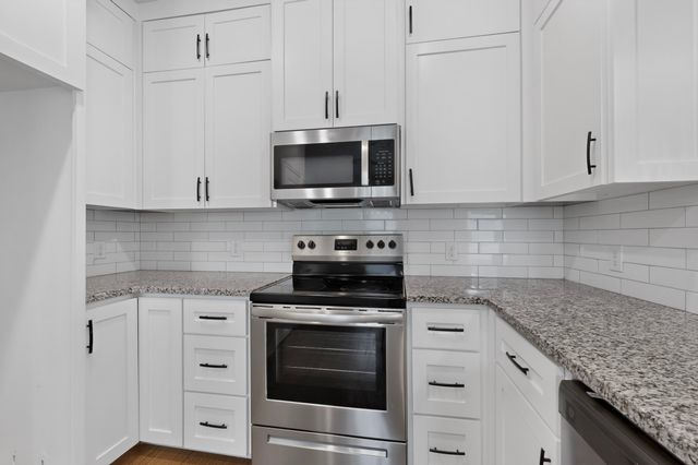 2000 Skylark Drive, Arlington, TX 76010