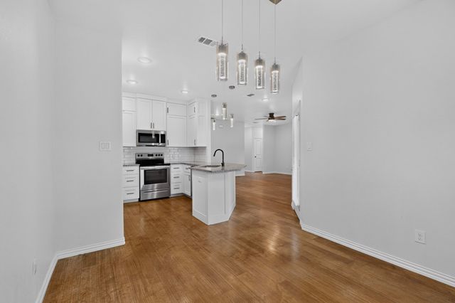 2000 Skylark Drive, Arlington, TX 76010