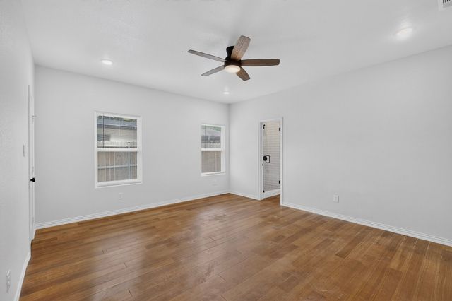 2000 Skylark Drive, Arlington, TX 76010