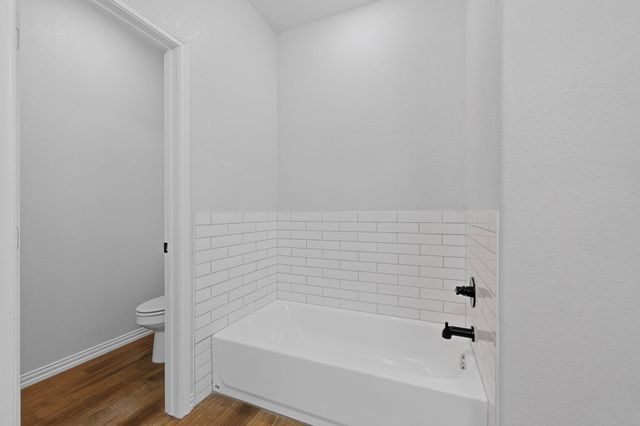 2000 Skylark Drive, Arlington, TX 76010