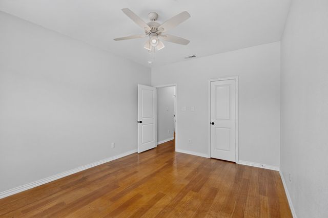 2000 Skylark Drive, Arlington, TX 76010