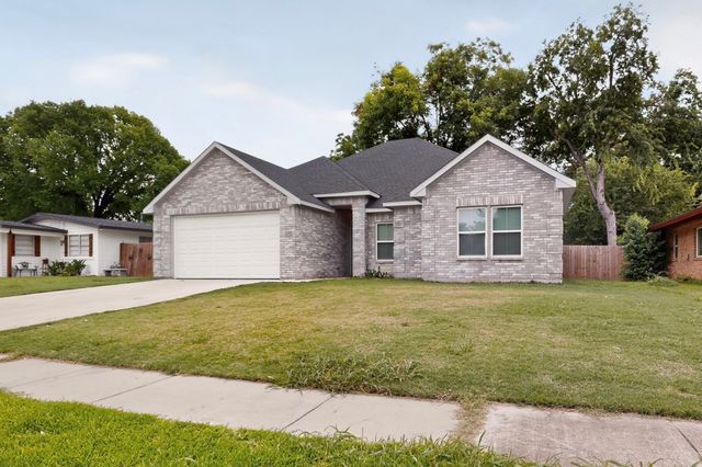 2000 Skylark Drive, Arlington, TX 76010