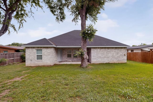 2000 Skylark Drive, Arlington, TX 76010