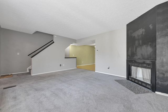 1372 Eastwick Way, Pickerington, OH 43147