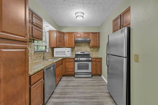 1372 Eastwick Way, Pickerington, OH 43147