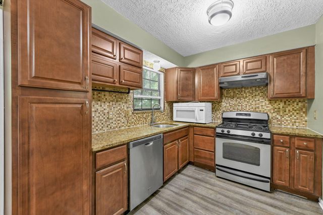1372 Eastwick Way, Pickerington, OH 43147