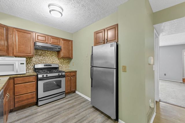 1372 Eastwick Way, Pickerington, OH 43147