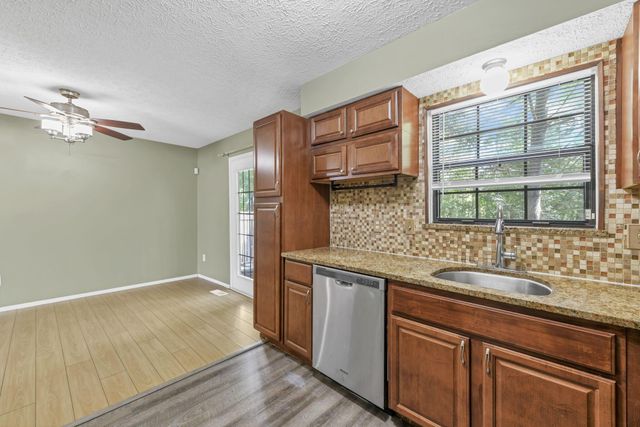 1372 Eastwick Way, Pickerington, OH 43147