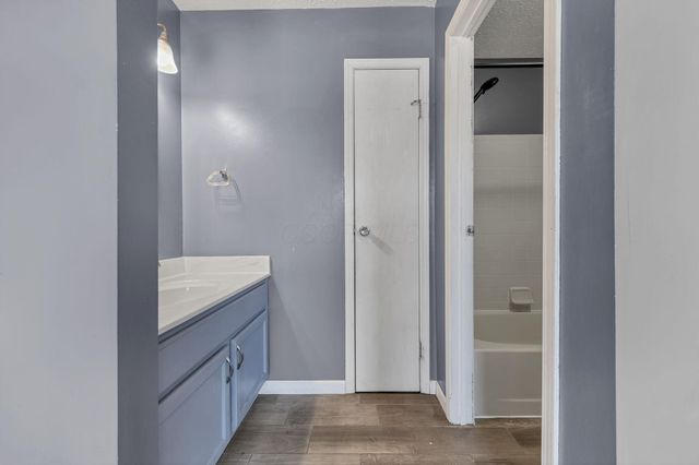 1372 Eastwick Way, Pickerington, OH 43147