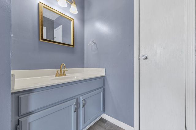 1372 Eastwick Way, Pickerington, OH 43147