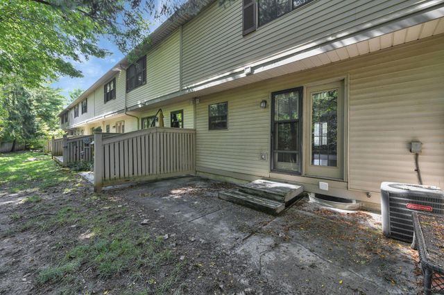 1372 Eastwick Way, Pickerington, OH 43147