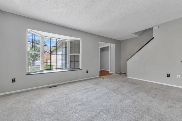 1372 Eastwick Way, Pickerington, OH 43147