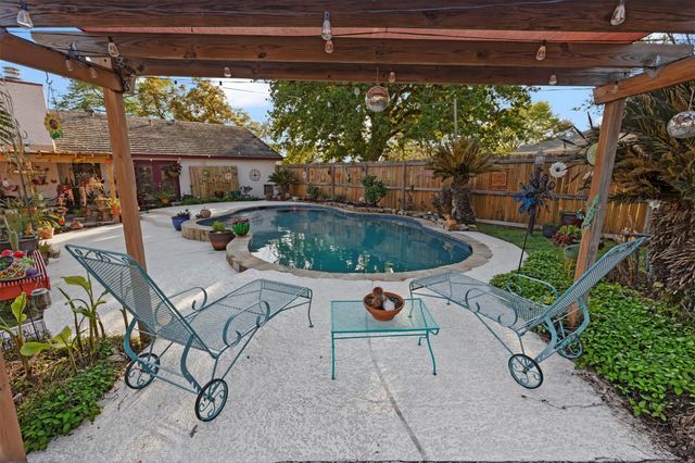 7034 Kingston Cove Lane, Willis, TX 77318