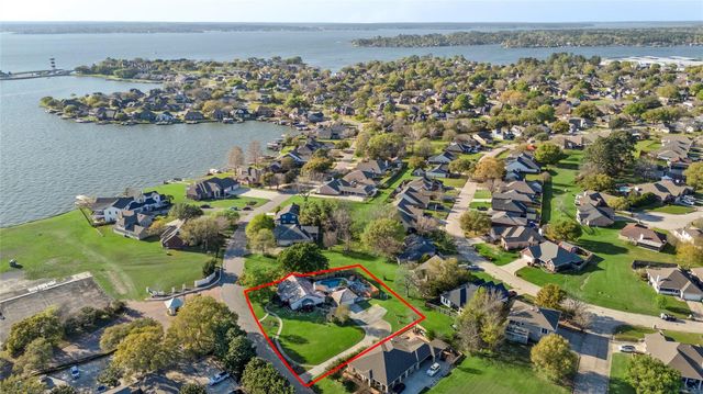 7034 Kingston Cove Lane, Willis, TX 77318