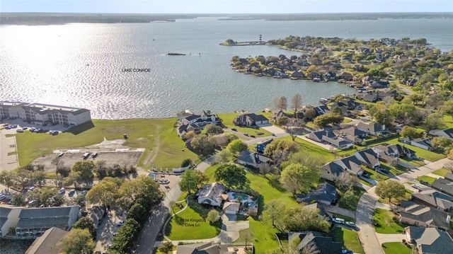 7034 Kingston Cove Lane, Willis, TX 77318