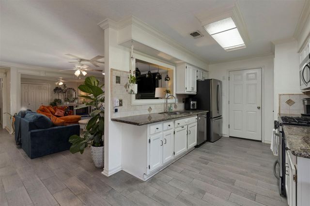 7034 Kingston Cove Lane, Willis, TX 77318