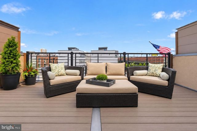 102 DICKINSON, Philadelphia, PA 19147
