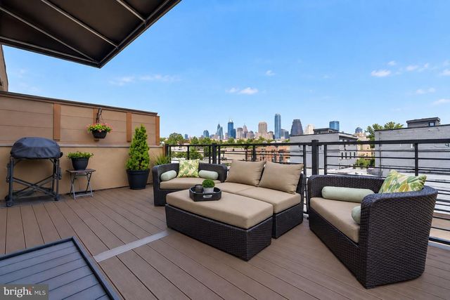 102 DICKINSON, Philadelphia, PA 19147