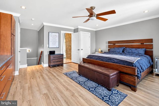 102 DICKINSON, Philadelphia, PA 19147
