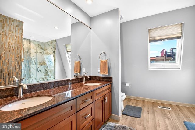 102 DICKINSON, Philadelphia, PA 19147
