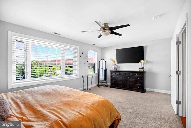 102 DICKINSON, Philadelphia, PA 19147