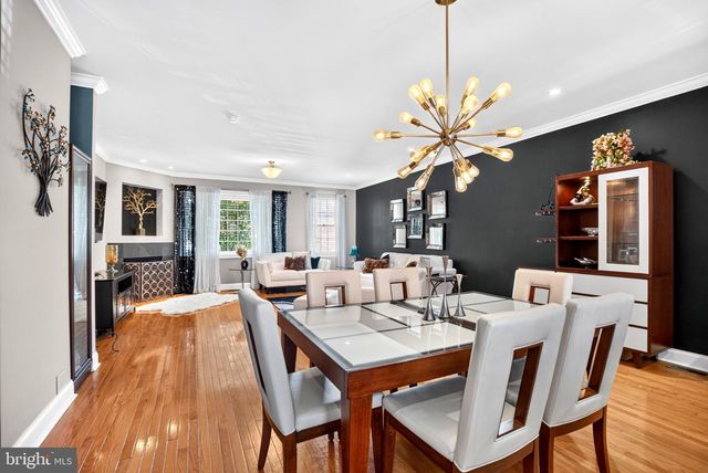 102 DICKINSON, Philadelphia, PA 19147