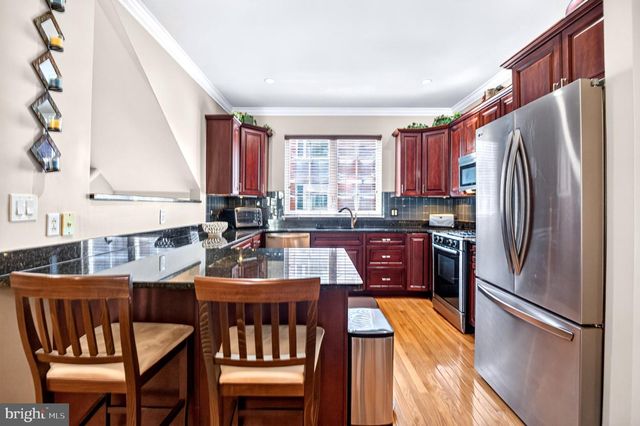 102 DICKINSON, Philadelphia, PA 19147