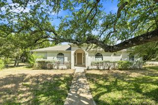 21500 Sierra TRL, Lago Vista, TX 78645
