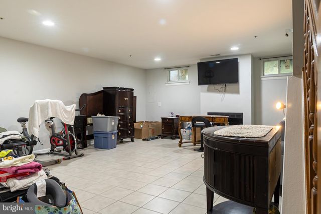2955 HOBBLEBUSH CT, Lanham, MD 20706