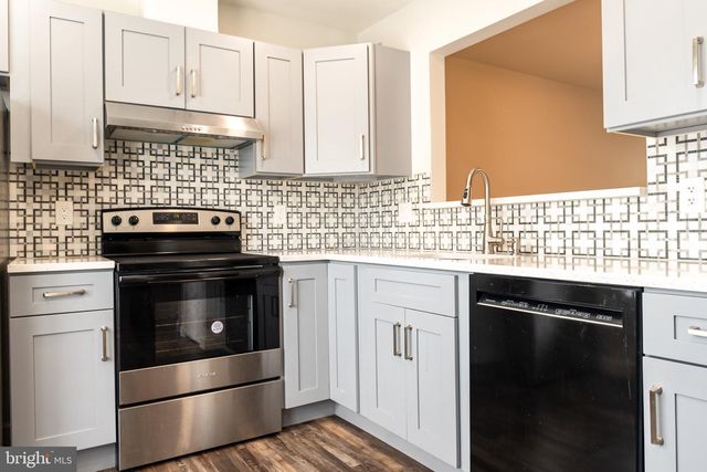 2955 HOBBLEBUSH CT, Lanham, MD 20706