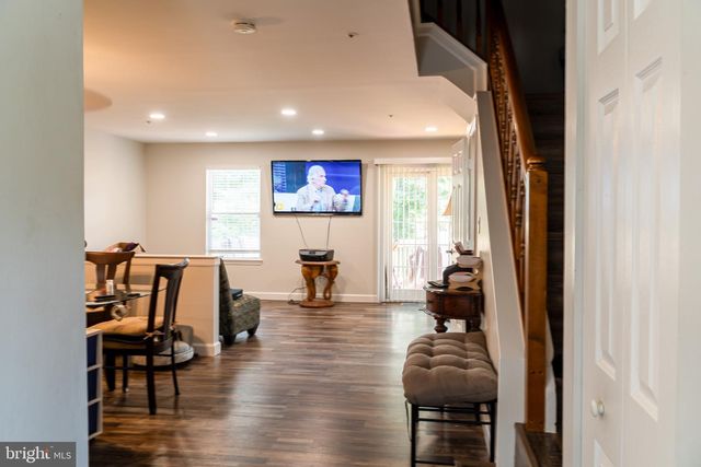 2955 HOBBLEBUSH CT, Lanham, MD 20706