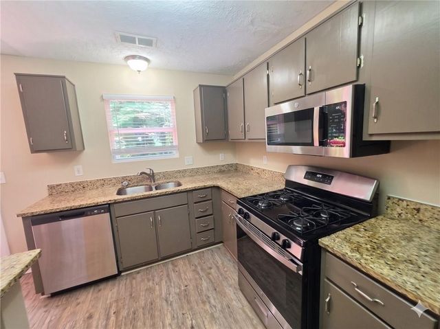 880 Highland Terrace NE, Marietta, GA 30066