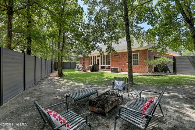 36 Beaumont Circle, Hampstead, NC 28443