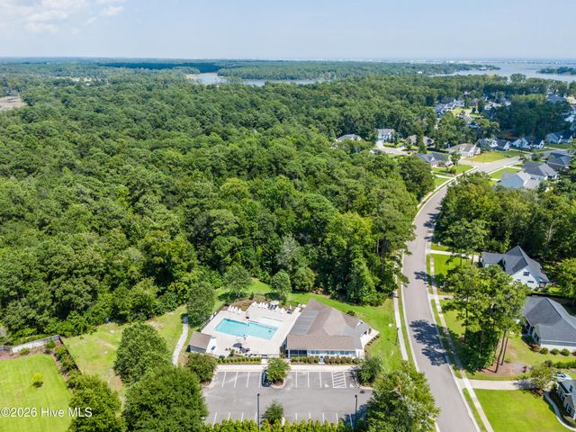 36 Beaumont Circle, Hampstead, NC 28443