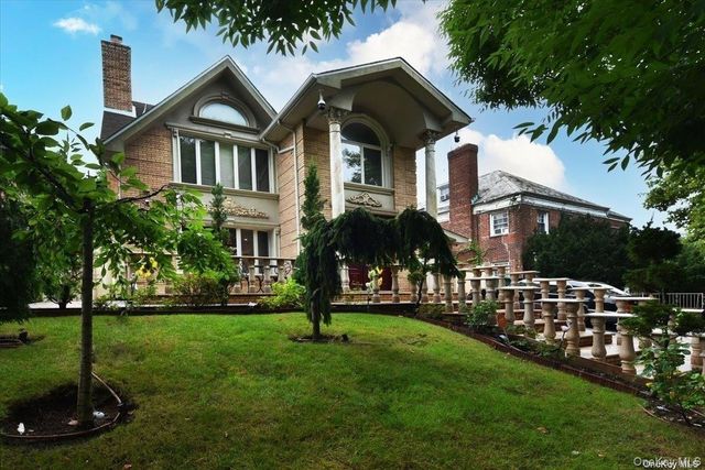 83-16 Edgerton Boulevard, Jamaica Estates, NY 11432