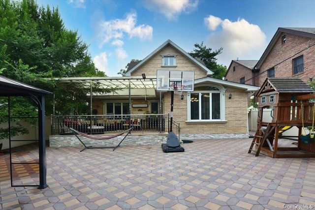 83-16 Edgerton Boulevard, Jamaica Estates, NY 11432