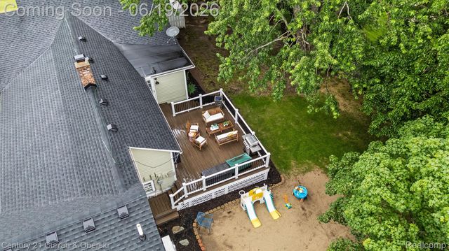 36235 7 Mile Road, Livonia, MI 48152