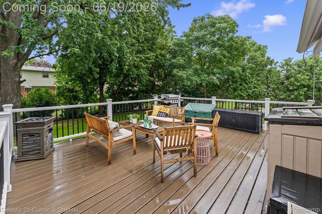 36235 7 Mile Road, Livonia, MI 48152