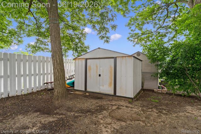 36235 7 Mile Road, Livonia, MI 48152